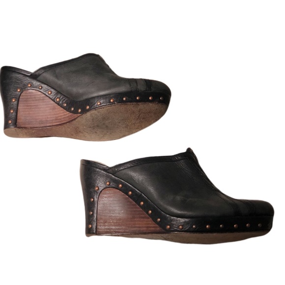 Ugg Clog size 9 - Picture 6 of 6